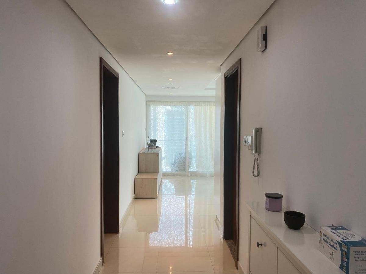 One Bedroom Apartment With Pool & Gym Near Marina ドバイ エクステリア 写真