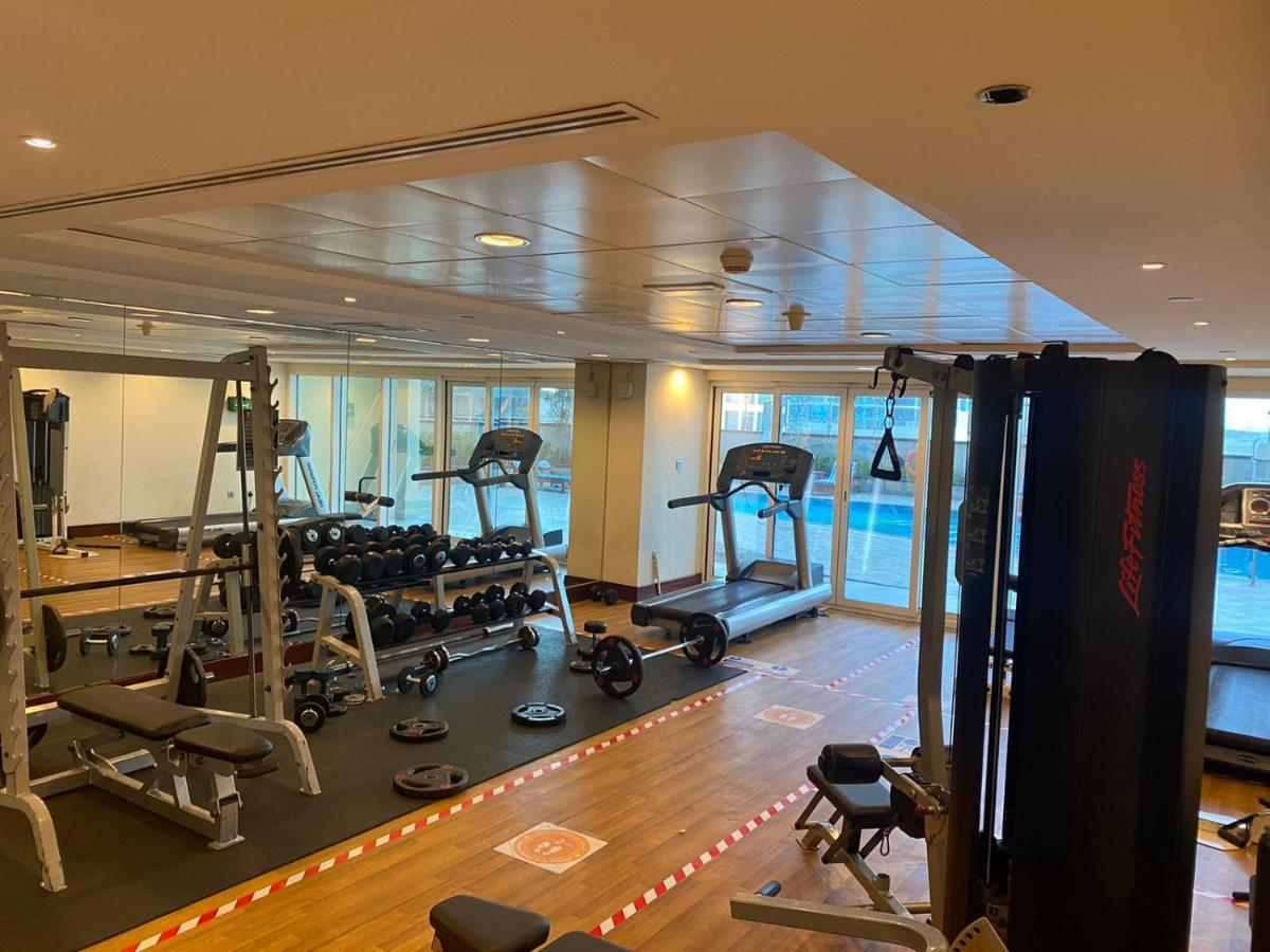 One Bedroom Apartment With Pool & Gym Near Marina ドバイ エクステリア 写真