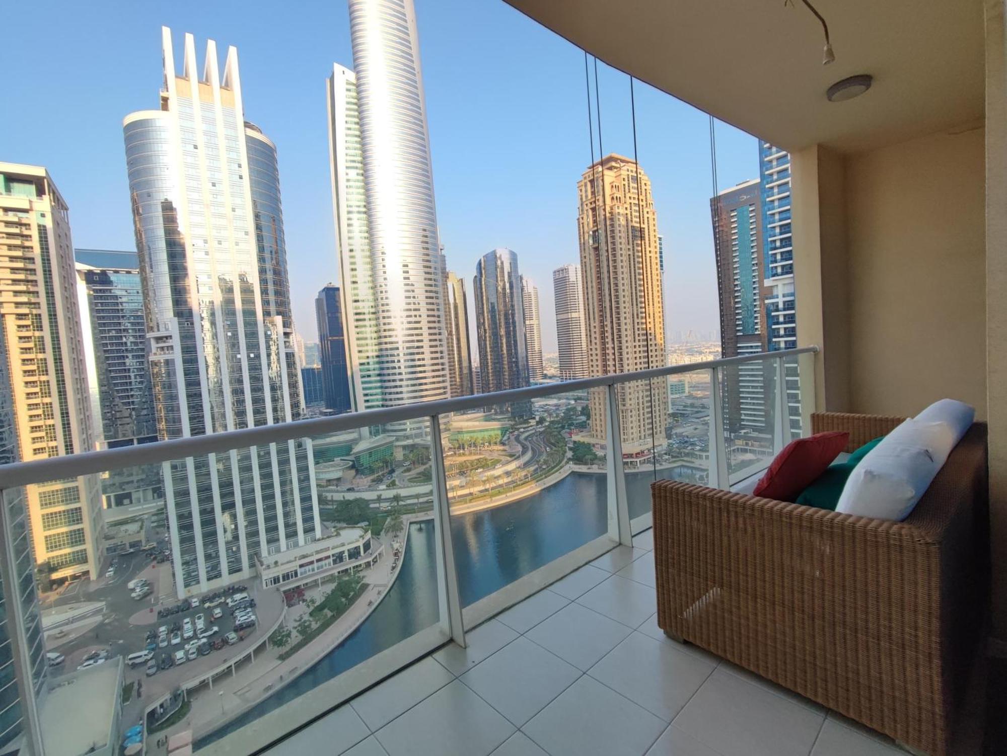 One Bedroom Apartment With Pool & Gym Near Marina ドバイ エクステリア 写真