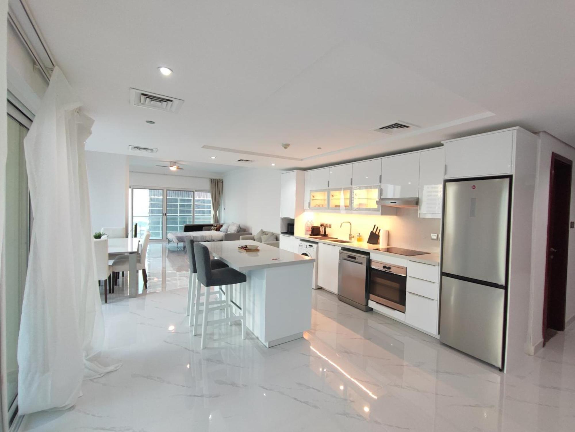 One Bedroom Apartment With Pool & Gym Near Marina ドバイ エクステリア 写真