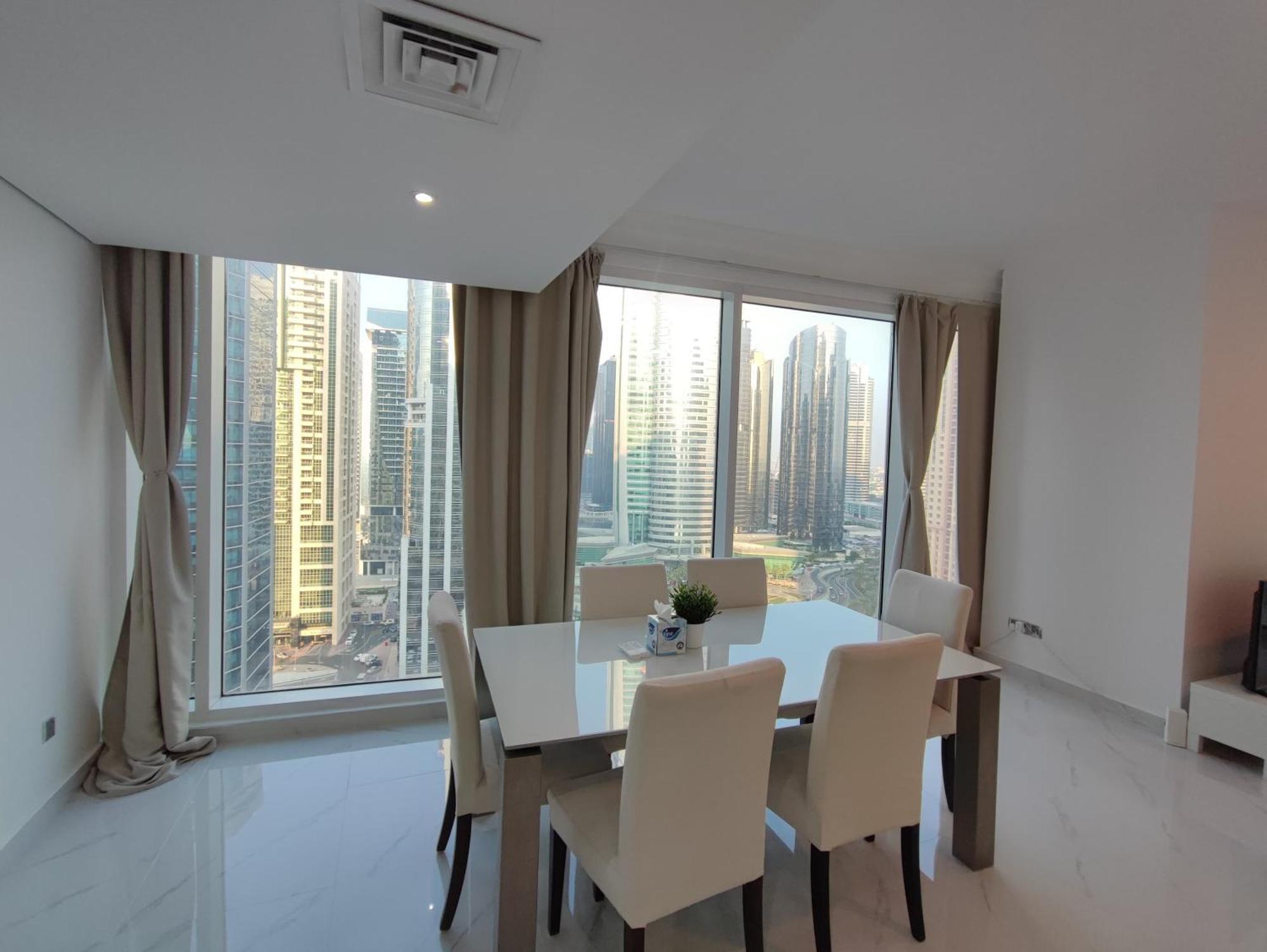 One Bedroom Apartment With Pool & Gym Near Marina ドバイ エクステリア 写真