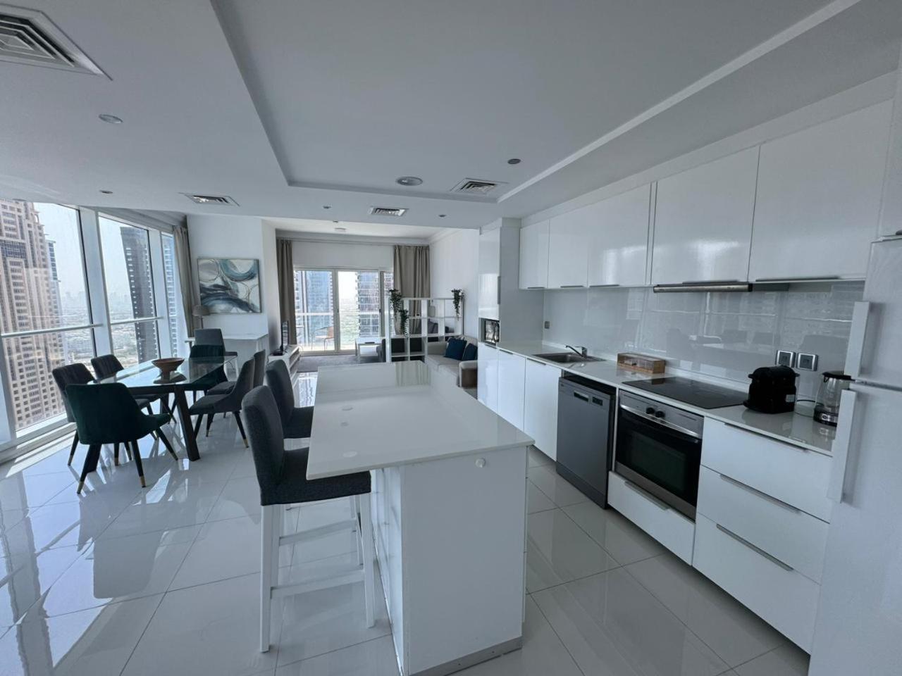 One Bedroom Apartment With Pool & Gym Near Marina ドバイ エクステリア 写真
